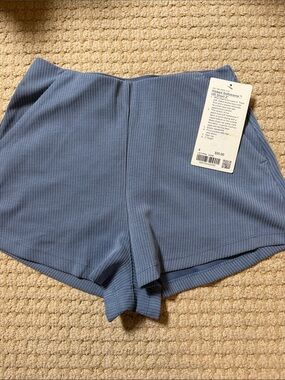 lululemon Ribbed Softstretch HR Short 2"